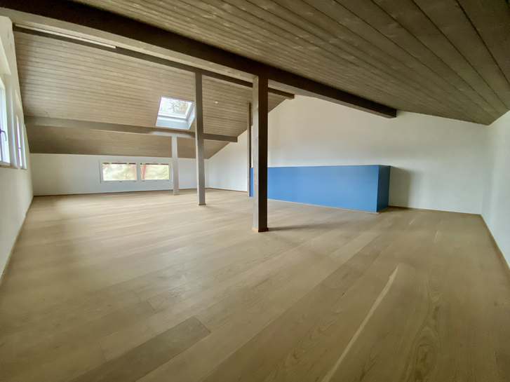 Moderne 2.5 Zimmer Maisonette in Wynigen BE