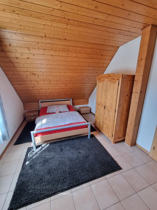 Zimmer in Einfamilienhaus im OG, Wallis, Ruhig & Zentral 3942 Raron